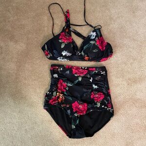 COCOSHIP Black Floral Swim Set